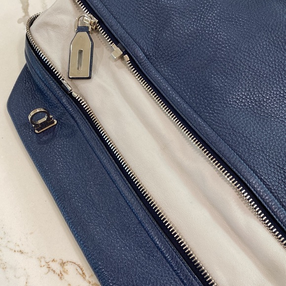 Salvatore Ferragamo expandable pebble leather tote bag - Picture 11 of 11